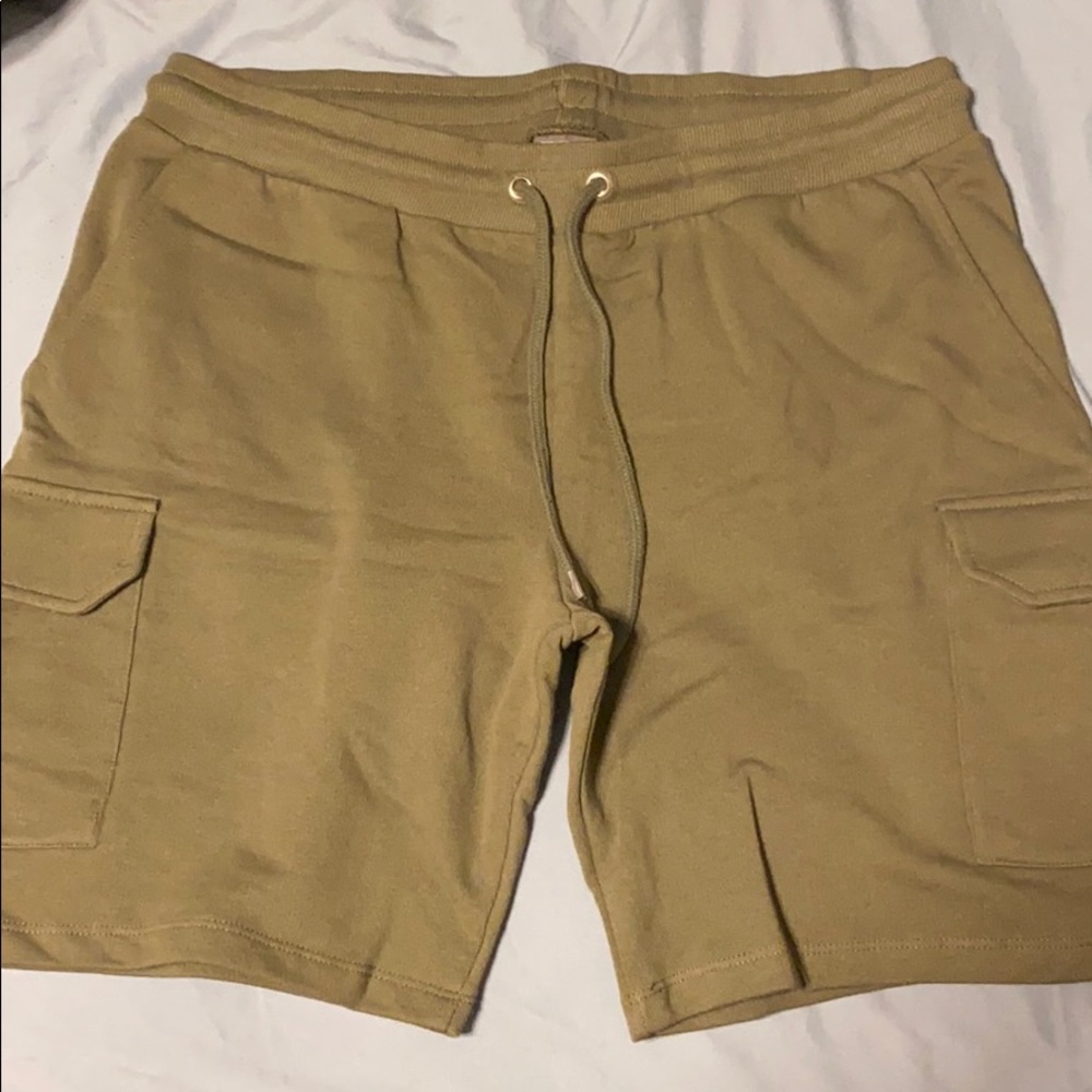 Men’s fleece cargo shorts olive